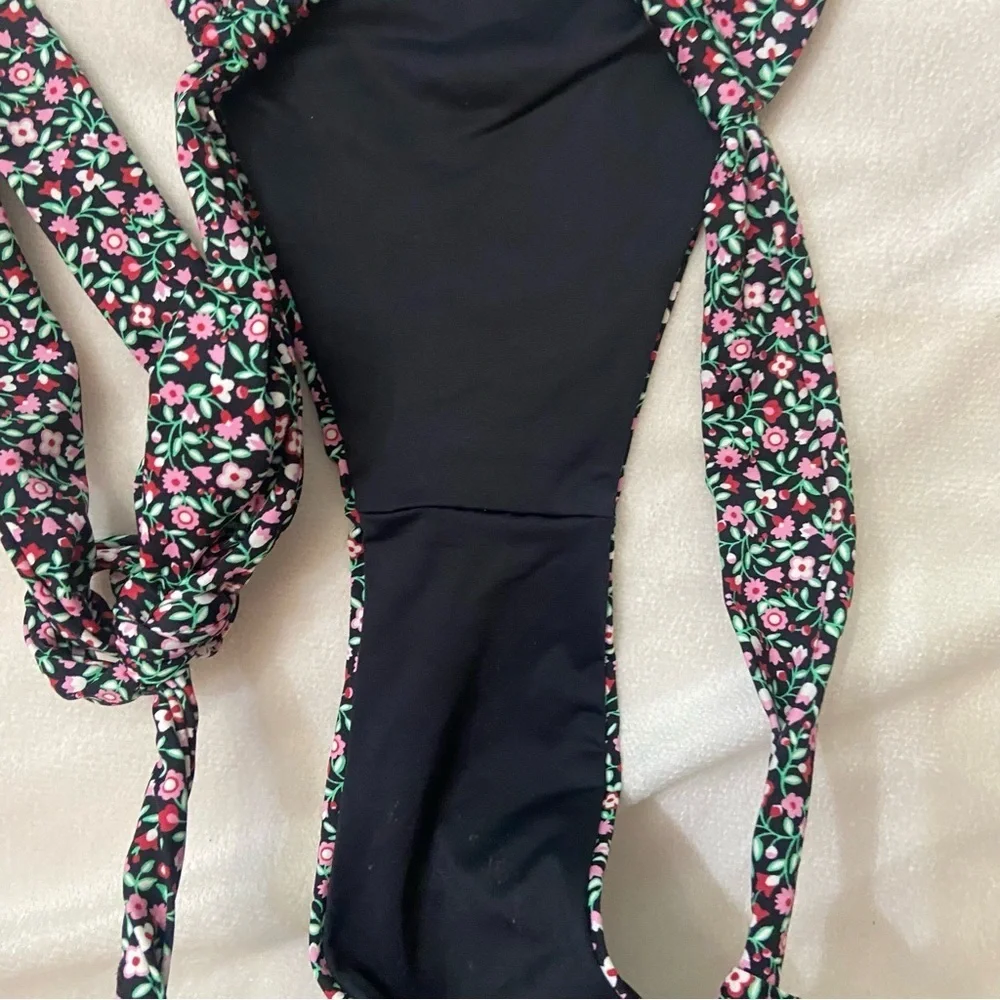 New! SET Frankie's Bikinis Kealy Summer Nights Floral Bikini 3762 4995